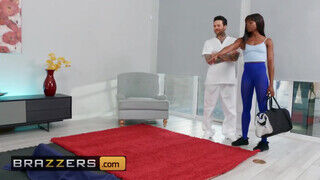 Brazzers - Ana Foxxx popsikája megkúrelva