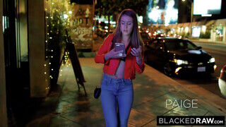 BlackedRaw - Paige Owens méretes rúdat kap