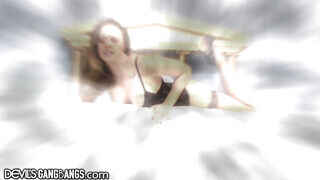 Chanel Preston élvezi ha fehér srácok szexelik