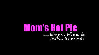 India Summer és Emma Hix édeshármasban szexelnek