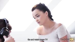 Fiatal bige és az korosodó srác