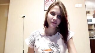 Lilly a terhes zsenge maca maszturbálása