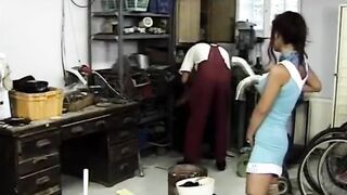 Mónika a Cigó csajszi