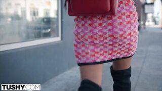 Zoe Bloom élvezi ha ánuszba kefélik