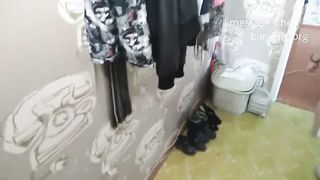 Tinédzser gádzsit a krapekja haverja döngeti