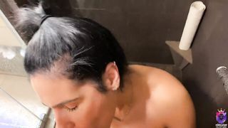 Dögös latin amerikai barinő házipornó videója