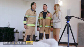 Brazzers - Brandi Love és a zsenge tűzoltó csóka