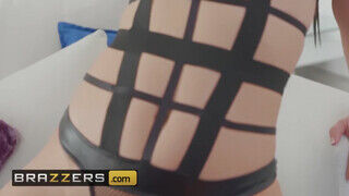 Brazzers - Alina Lopez a dögös nyuszilány