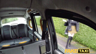 Fake Taxi - Szoknyás zsenge maca a taxissal kefél