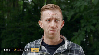 Brazzers - Alice Judge az erdőben kufircol