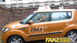 Fake Driving School - Tinédzser nőci az oktatóval kúr