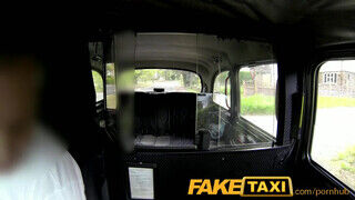 FakeTaxi - termetes keblű milf szexelése