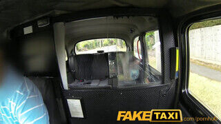 FakeTaxi Girl - tetovált pipi könyörtelen baszást kap