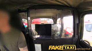 FakeTaxi - csinos nővérke kúrni akar