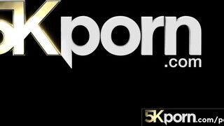 5KPorn - Naomi Nash kiborotvált vaginája megtömve