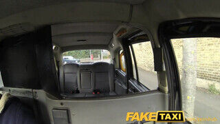 FakeTaxi - latin amerikai maca fenékbe is bevállalja