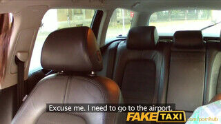 FakeTaxi - néger csajszit beviszik a kukoricásba
