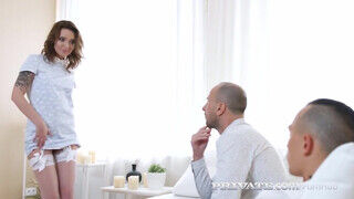 Private.com - Shelley Bliss élvezi a két kárót