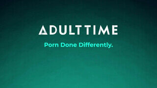 ADULT TIME - óriási kannás világos szőke óriási cickós barnával ollózik és kufircol