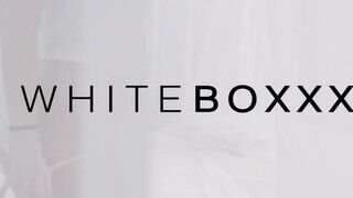 WhiteBoxxx - Oxana Chic a kívánatos ukrán gádzsi
