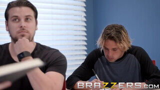 Brazzers - A perverz tanítónéni cumizza a diákját