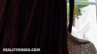 Reality Kings - Lana Roy a spirituális luvnya