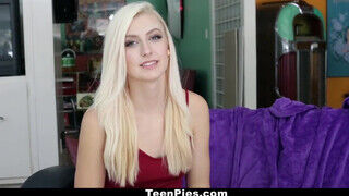 TeenPies - Alexa Grace muffja tele élvezve
