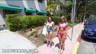 BANGBROS - Daisy Stone a kocsiban dug