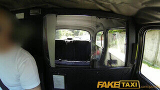 FakeTaxi - Rio Lee a termetes keblű barna maca