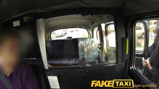 FakeTaxi - Lola Marie a csoki vadító csajszika