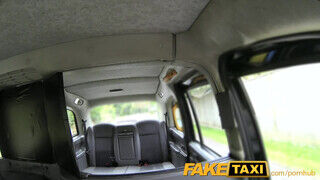 FakeTaxi - Adreena Winters a tetkós szajha