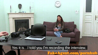 FakeAgent - spanyol táncoslány csinos casting forgatás videója