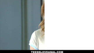 Teensloveanal - Kinsley Eden kipróbálja popó lyukba
