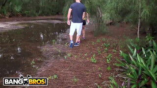 BANGBROS - Kendra Lust a csábos csöcsös milf