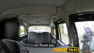 FakeTaxi - Érett nő lerendezi a taxist