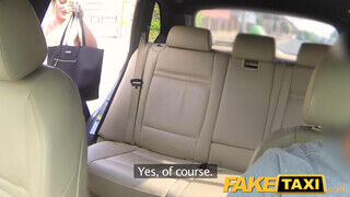 FakeTaxi - Katy Rose beleül a faszba
