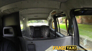 FakeTaxi - Fullos lengyel lány megkettyintve