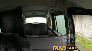 FakeTaxi - Jordan Pryce a termetes csöcsű milf