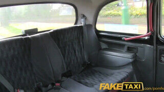 FakeTaxi - Világos Szőke csaj megdöngetve