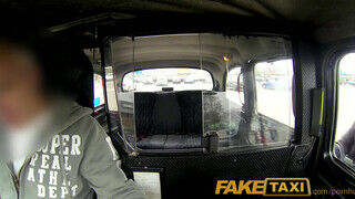 FakeTaxi - Kiki Minaj a csöcsös csoki csajszi