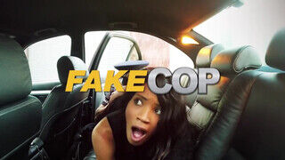 Fake Taxi - Candy Banks kiéhezett a taxiban