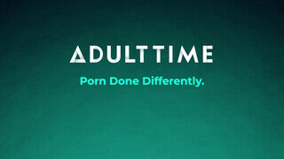 ADULT TIME - Kenzie Reeves bekapja a főnök farkát