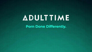 ADULT TIME - Whitney Wright és Spencer Bradley a lezbi szobatársak