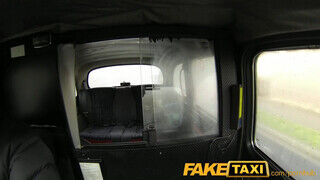 FakeTaxi - Világos Szőke méretes popós lány megkefélve