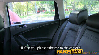 FakeTaxi - Tinédzser fiatal csaj a hátsó ülésen