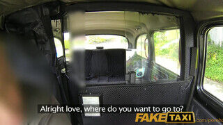 FakeTaxi - szőrös puncijú maca lovagolni akar