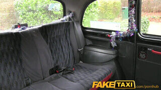 FakeTaxi - világos szőke bige ánuszba is engedi