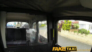FakeTaxi - egy vonzó irodista bige