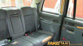 FakeTaxi - tökéletes cickós fiatal bige