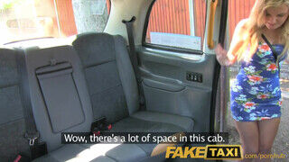 FakeTaxi - kanadai csaj picike szűk muffja